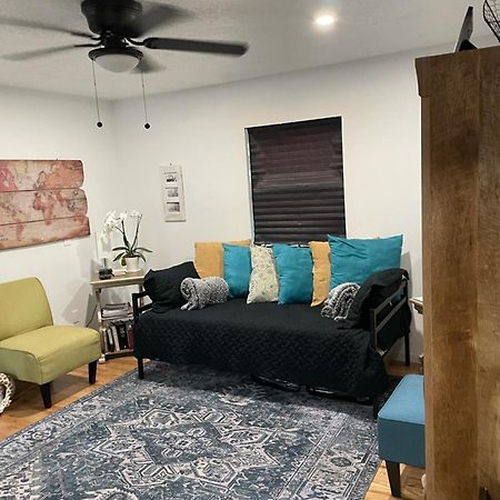 The Upper Room At Casa1022 Compound Albuquerque Bagian luar foto
